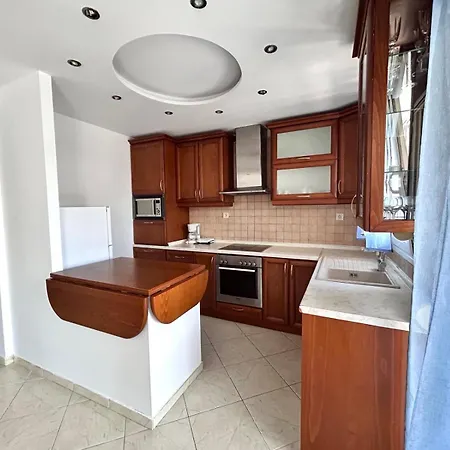 Riviera Ii * Peraía